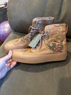 NWT Bangs Shoes Woodland Wanderer Platform High Tops